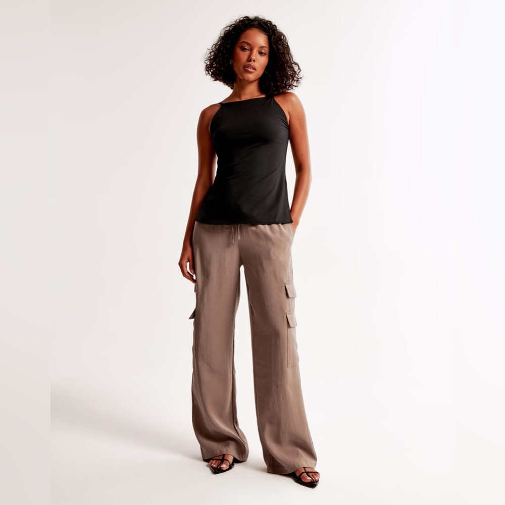 Abercrombie & Fitch Black Top with Tan Cargo Pants